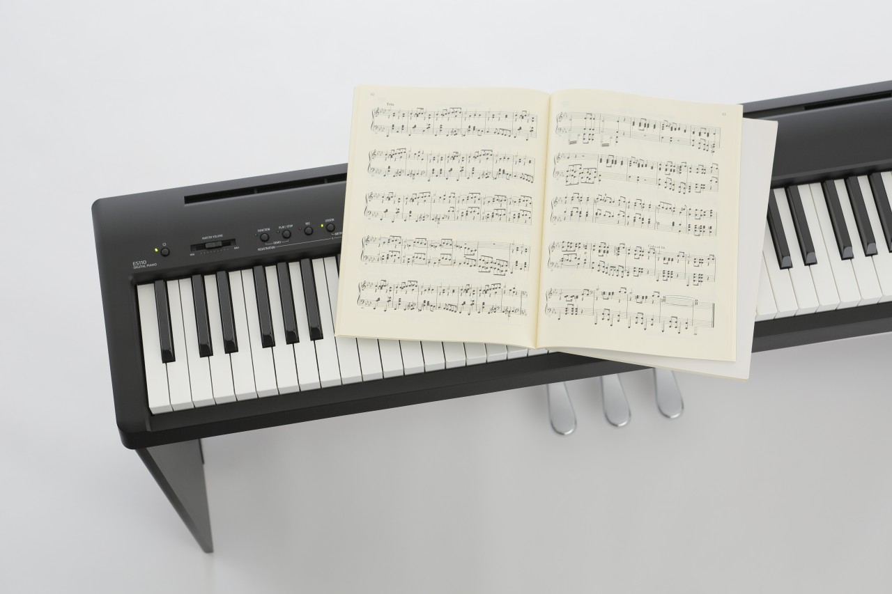 Cliquer pour voir les différents coloris Piano numérique Kawai ES-110